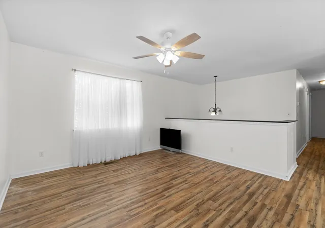 Photo 3 of Single family home for sale at 713 Lee Dr, Ringgold, GA 30736 | MLS# 3338370 | Listing updated on 2026-08-17
