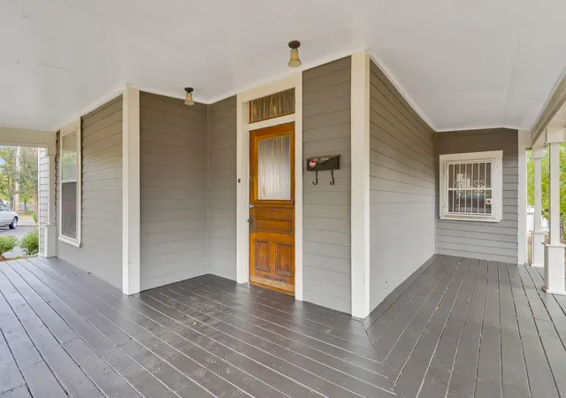 Photo 2 of Single family home for sale at 1503 Duncan Avenue, Chattanooga, TN 37404 | MLS# 3002483 | Listing updated on 2025-11-19