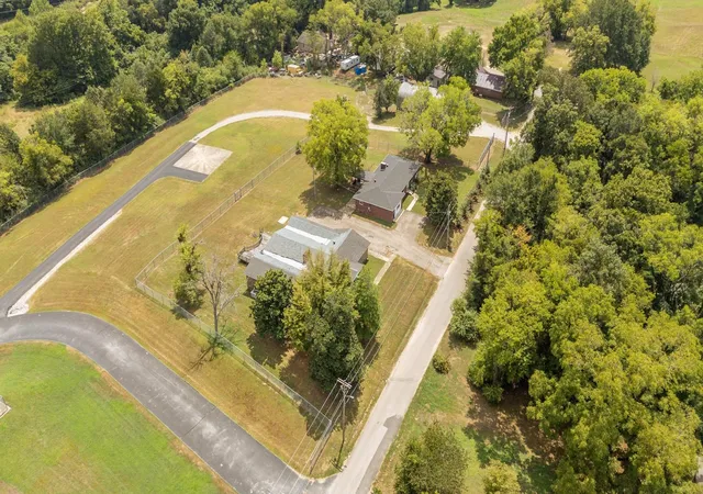 Photo 3 of Single family home for sale at 70 Riverside Dr, Savannah, TN 38372 | MLS# 3013300 | Listing updated on 2026-08-14