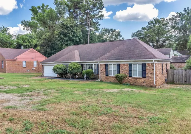 Photo 1 of Sale Pending at 4831 Yale Rd, Memphis, TN 38128 | MLS# 3007845 | Listing updated on 2025-10-09
