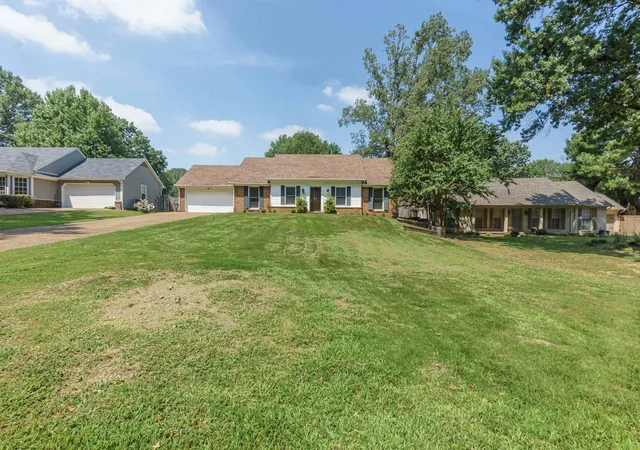 Photo 2 of Sale Pending at 4935 Woodberry Cv, Memphis, TN 38141 | MLS# 3007993 | Listing updated on 2025-10-09