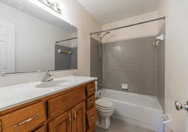 Photo 3 of Sale Pending at 4935 Woodberry Cv, Memphis, TN 38141 | MLS# 3007993 | Listing updated on 2025-10-09