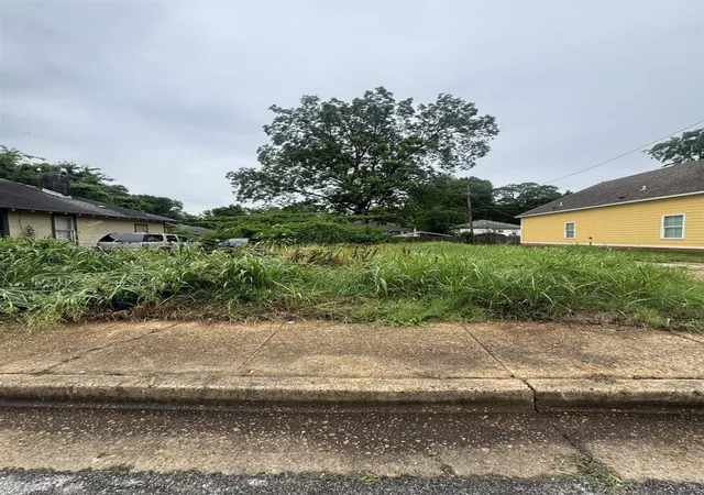 Photo 1 of Land for sale at 1952 Southern Ave, Memphis, TN 38114 | MLS# 3007995 | Listing updated on 2025-10-02