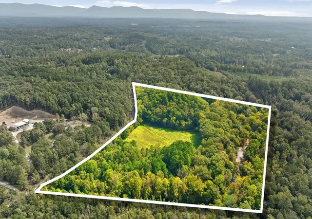 3rd image of 2200 Ridge Road Se, Dalton, GA 30721 | MLS# 3002845