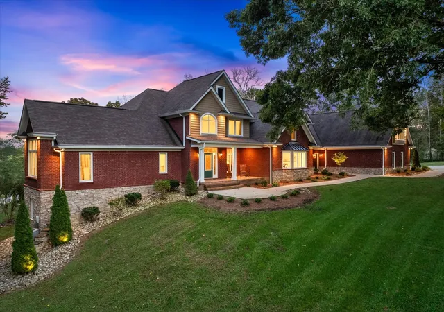 Photo 2 of Single family home for sale at 4920 Ash Hl Rd, Spring Hill, TN 37174 | MLS# 3014579 | Listing updated on 2026-10-30
