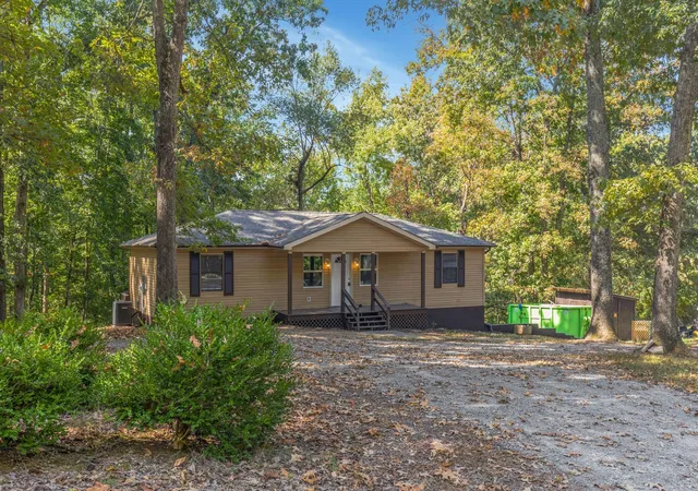 Homes for sale in Dover, TN | 135 Bagsby Hill Ln, Dover, TN 37058 | MLS# 3011646
