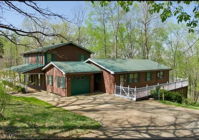 Homes for sale in Livingston, TN | 819 Greenfield Dr, Livingston, TN 38570 | MLS# 3003176
