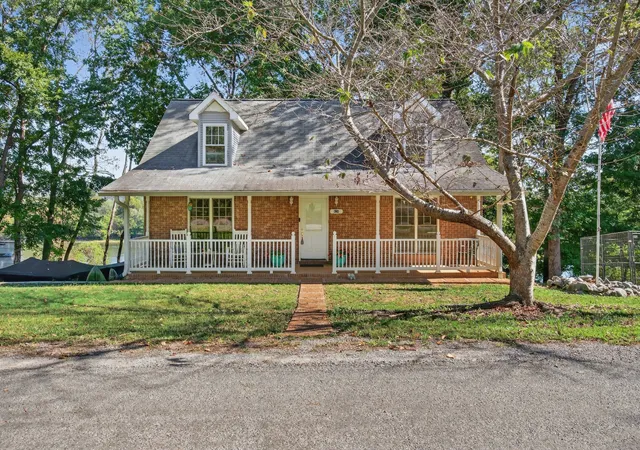 2nd image of 434 Hickman Shores Rd, Dover, TN 37058 | MLS# 3007721