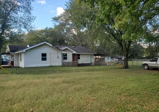 Homes for sale in Petersburg, TN | 102 Spring St, Petersburg, TN 37144 | MLS# 3003713