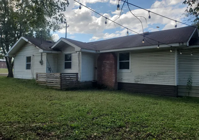Homes for sale in Petersburg, TN | 102 Spring St, Petersburg, TN 37144 | MLS# 3003713