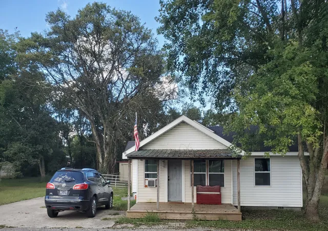 Homes for sale in Petersburg, TN | 102 Spring St, Petersburg, TN 37144 | MLS# 3003713
