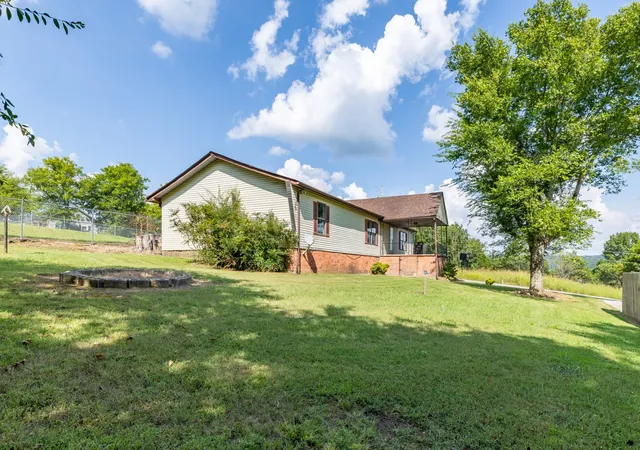 Photo 1 of Manufactured home for sale at 109 Fairview Ave, Cornersville, TN 37047 | MLS# 3012188 | Listing updated on 2026-09-03