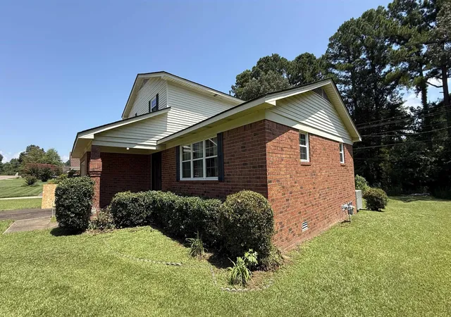 Single family home for sale at 595 Swaney Dr, Holly Springs, MS 38635 | MLS# 3009194