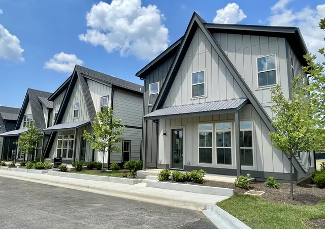 1st image of 404 Morningside Mnr, Nashville, TN 37209 | MLS# 3006129