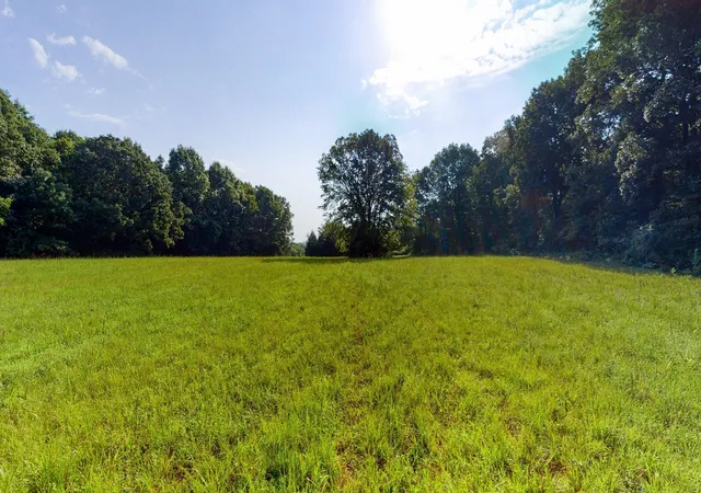 Photo 4 of Sale Pending at 14170 Central Pike, Mount Juliet, TN 37122 | MLS# 3006963 | Listing updated on 2025-12-29