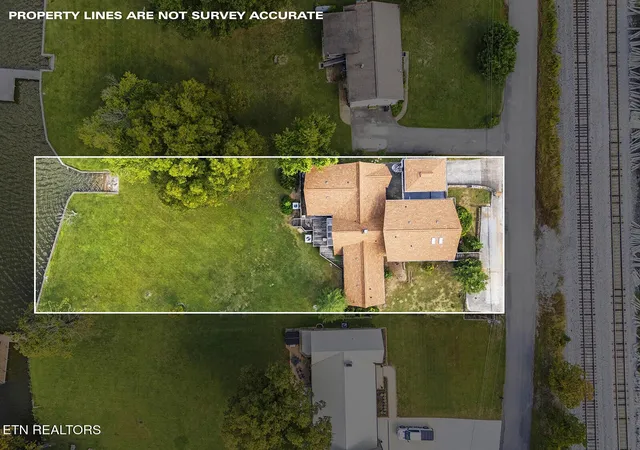 Homes for sale in Louisville, TN | 4827 Riversedge Rd, Louisville, TN 37777 | MLS# 3007120