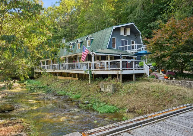 Photo 2 of Single family home for sale at 4073 New Hwy 96 W, Franklin, TN 37064 | MLS# 3164317 | Listing updated on 2026-10-28