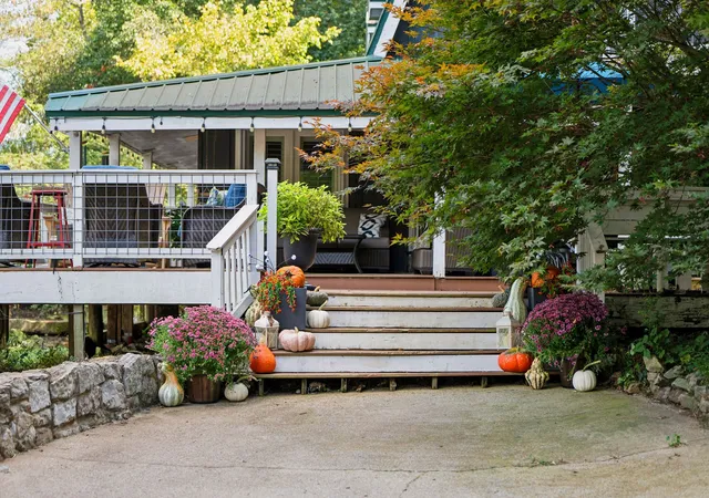 Photo 3 of Single family home for sale at 4073 New Hwy 96 W, Franklin, TN 37064 | MLS# 3164317 | Listing updated on 2026-10-28