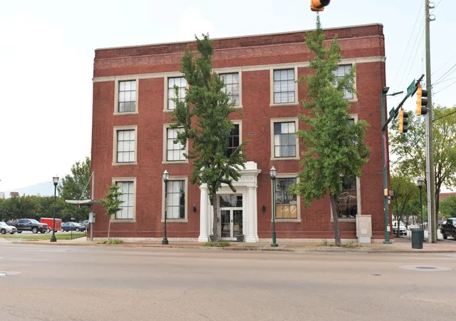 3rd image of 1301 Market St, Chattanooga, TN 37402
