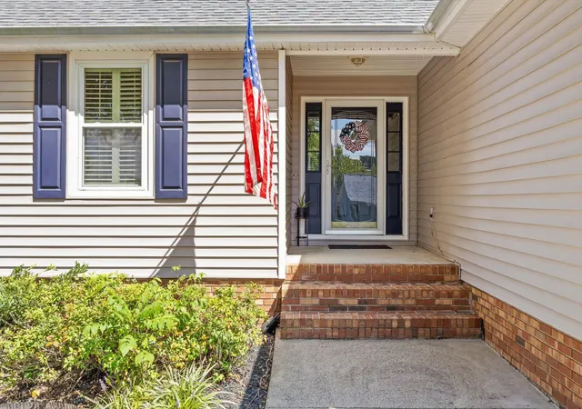 Photo 2 of Single family home for sale at 4504 Kings Lake Court, Chattanooga, TN 37416 | MLS# 3007685 | Listing updated on 2026-03-28