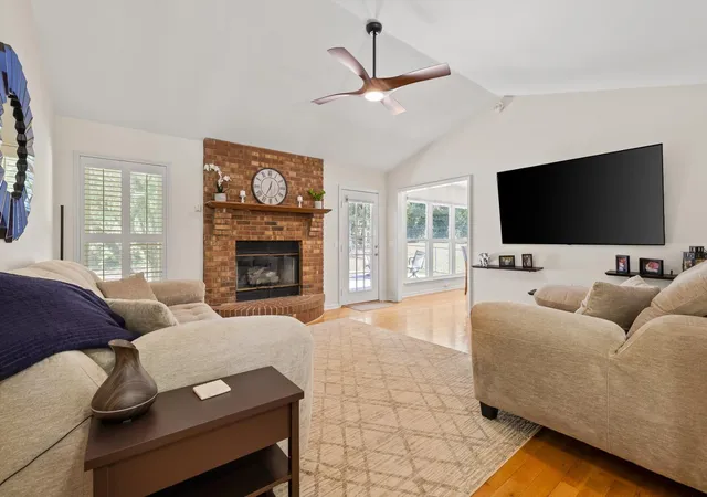 Photo 3 of Single family home for sale at 4504 Kings Lake Court, Chattanooga, TN 37416 | MLS# 3007685 | Listing updated on 2026-03-28