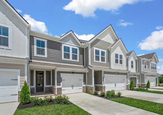 Photo 2 of Townhouse for sale at 2206 Melk Lane, Columbia, TN 38401 | MLS# 3008959 | Listing updated on 2025-11-05