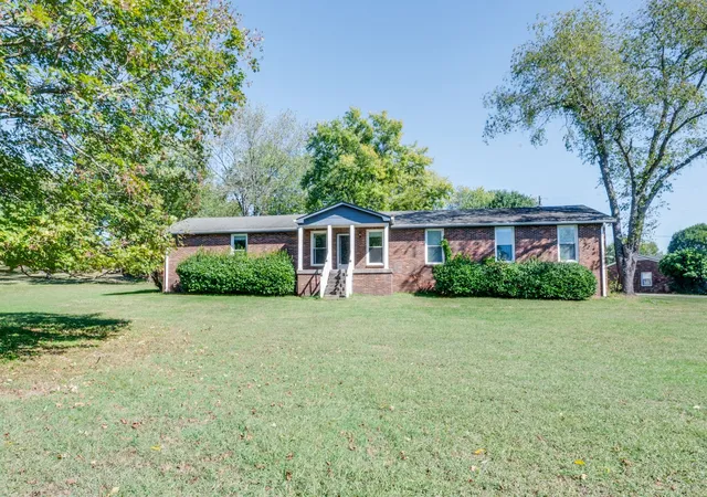 1st image of 207 Loretta Dr, Goodlettsville, TN 37072 | MLS# 3011458
