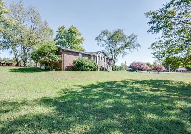 2nd image of 207 Loretta Dr, Goodlettsville, TN 37072 | MLS# 3011458