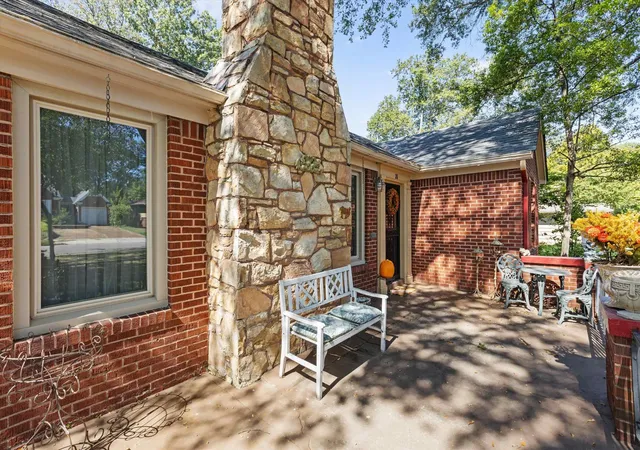 Photo 3 of Sale Pending at 35 Patricia Dr, Memphis, TN 38112 | MLS# 3119540 | Listing updated on 2026-02-24