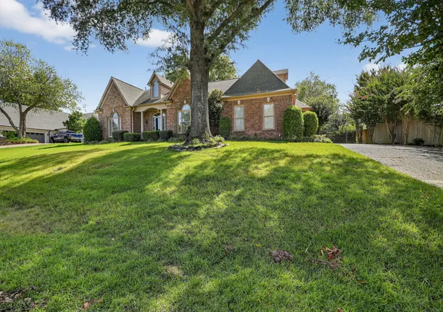 Photo 2 of Single family home for sale at 3266 Patches Dr, Bartlett, TN 38133 | MLS# 3012559 | Listing updated on 2025-12-07