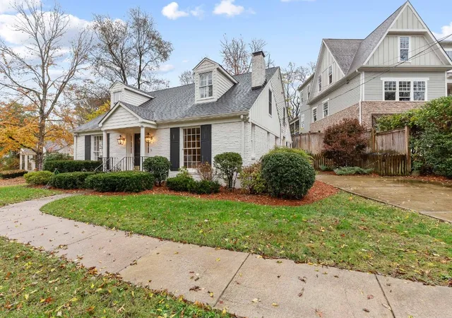 Photo 2 of Single family home for sale at 3800 Tulane Ct, Nashville, TN 37215 | MLS# 3013208 | Listing updated on 2026-08-31