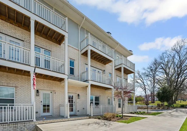 2nd image of 6719 Charlotte Pike #4, Nashville, TN 37209 | MLS# 3012210