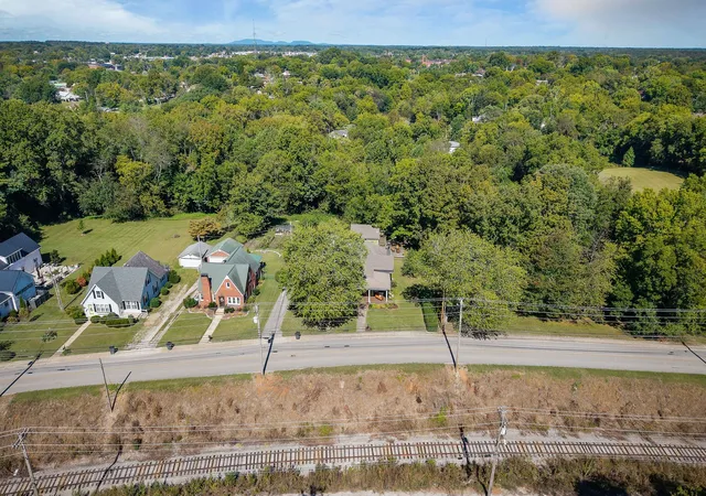 4th image of 215 W Sparta St, Mc Minnville, TN 37110 | MLS# 3012500