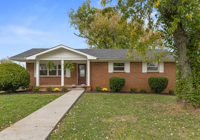 Photo 1 of Single family home for sale at 2515 Sharron Dr, Chattanooga, TN 37421 | MLS# 3337453 | Listing updated on 2026-08-17