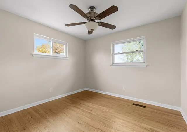 Photo 3 of Single family home for sale at 2515 Sharron Dr, Chattanooga, TN 37421 | MLS# 3337453 | Listing updated on 2026-08-17