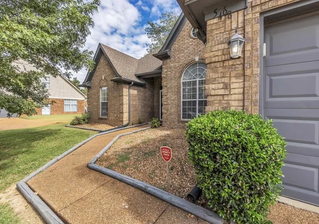 Photo 3 of Single family home for sale at 5468 Millers Glen Ln, Memphis, TN 38125 | MLS# 3012722 | Listing updated on 2025-10-07