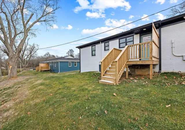 Listing Photo 2 - Condo for sale in building located at 1441/2 Boatman St, Cookeville, TN 38501 - Unit #