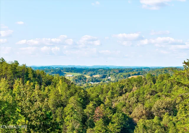 3rd image of 2462 Dogwood Loop Dr, Sevierville, TN 37876 | MLS# 3013002