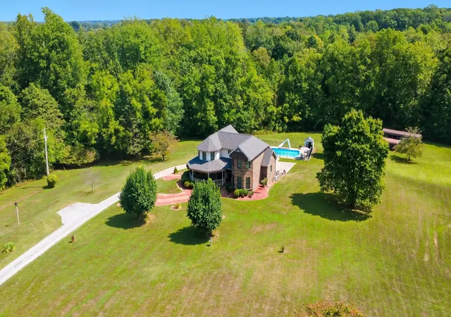 Photo 4 of Single family home for sale at 3535 Ashland City Rd, Clarksville, TN 37043 | MLS# 3611794 | Listing updated on 2026-10-08