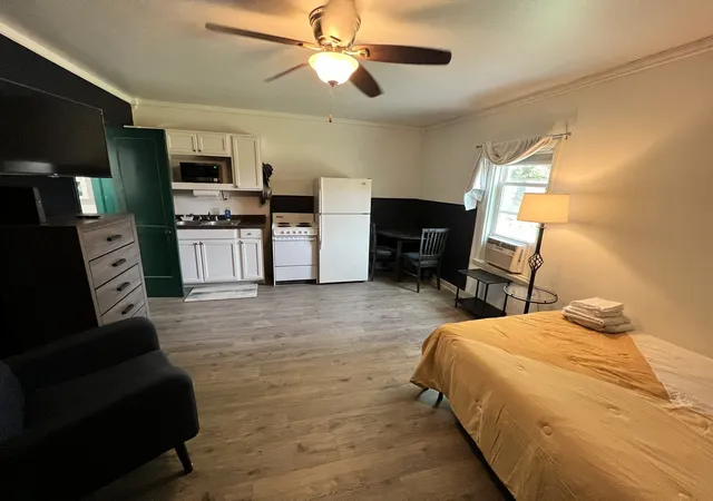 Listing Photo 4 - Condo for sale in building located at 917 S High St, Columbia, TN 38401
