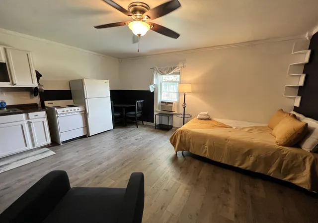 Listing Photo 5 - Condo for sale in building located at 917 S High St, Columbia, TN 38401