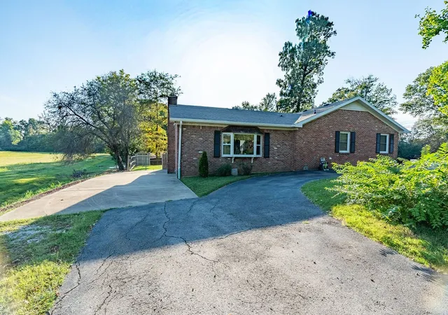 28th image of 139 S Sunset Cir, Hopkinsville, KY 42240 | MLS# 3013464