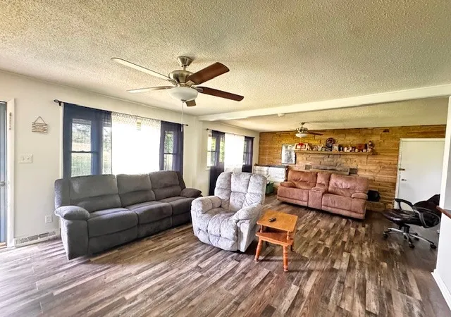 2nd image of 4025 David Crockett Pkwy W, Winchester, TN 37398 | MLS# 3013903