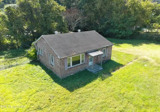 2nd image of 2301 Roane State Hwy, Harriman, TN 37748 | MLS# 3336881