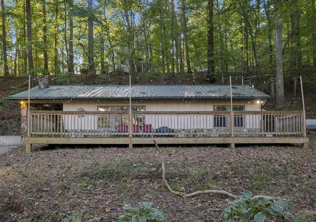 Homes for sale in Lyles, TN | 7118 Patton Park Rd, Lyles, TN 37098 | MLS# 3014898