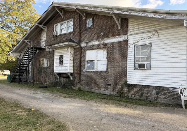 2nd image of 416 1st Ave N, Lewisburg, TN 37091 | MLS# 3014947