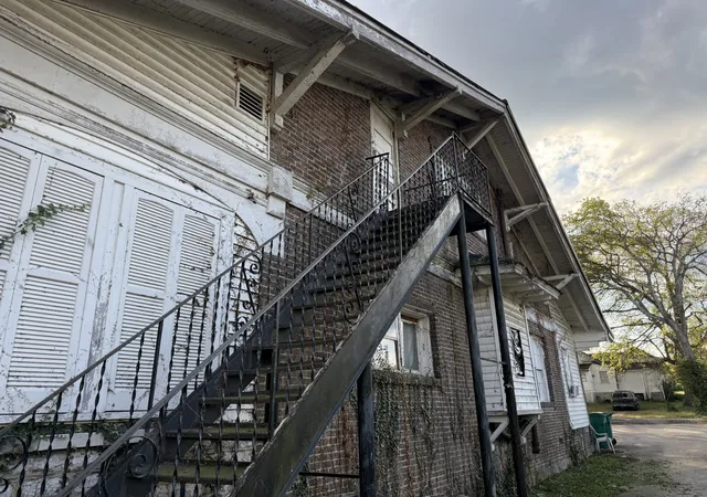 Listing Photo 4 - Condo for sale in building located at 416 1st Ave N, Lewisburg, TN 37091