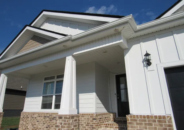 Photo 3 of Single family home for sale at 321 Frontier Dr, Clarksville, TN 37043 | MLS# 3015275 | Listing updated on 2026-09-06