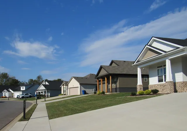 Photo 3 of Single family home for sale at 321 Frontier Dr, Clarksville, TN 37043 | MLS# 3015275 | Listing updated on 2026-09-06