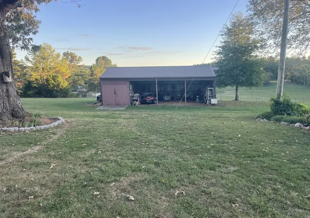 3rd image of 2890 Nance Bend Rd, Clifton, TN 38425 | MLS# 3015359